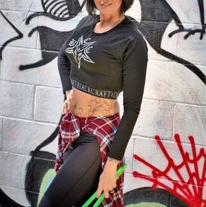 Blackcraft long sleeve crop top